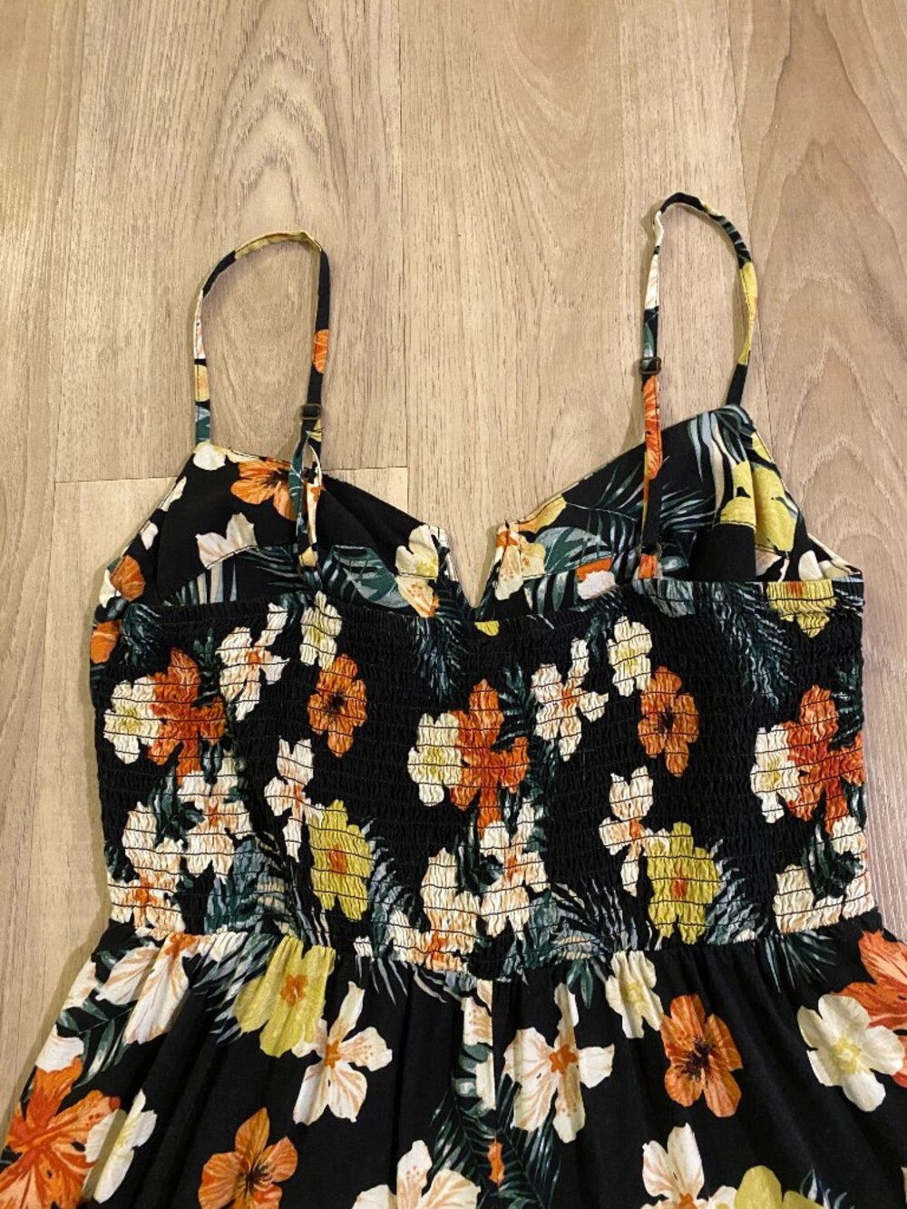 Wild Fable Tropical Floral Romper Black Smocked Bust Adjustable Straps Small - Picture 4 of 9